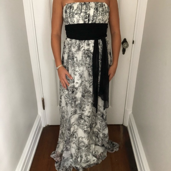 BCBGMAXAZRIA Strapless Gown - Picture 3 of 8